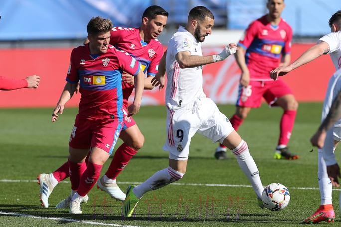 西甲-拉莫斯复出本泽马双响 皇马2-1逆转埃尔切 西甲-拉莫斯复出本泽马双响 皇马2-1逆转埃尔切